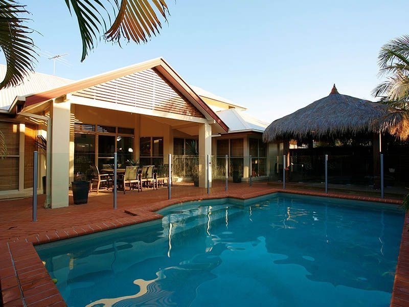 16 Sumner Place, Carindale QLD 4152