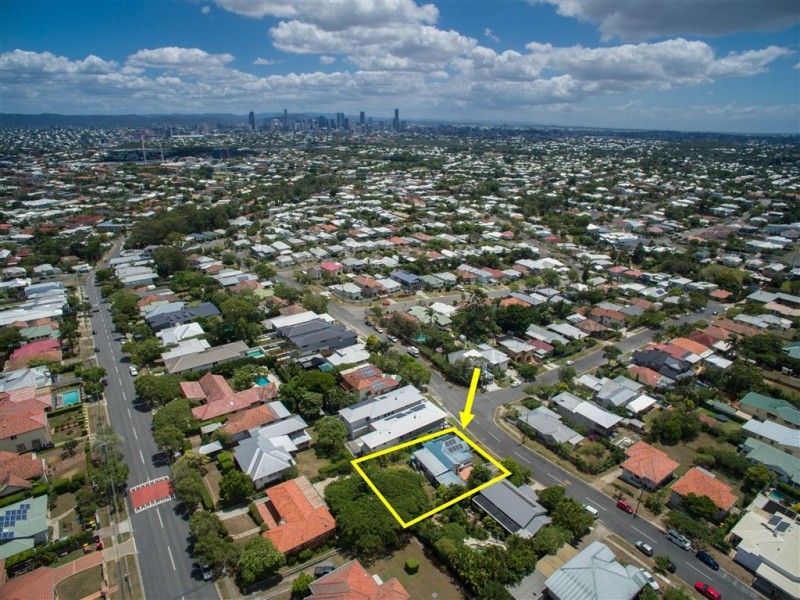 63 Martha Street, Camp Hill QLD 4152