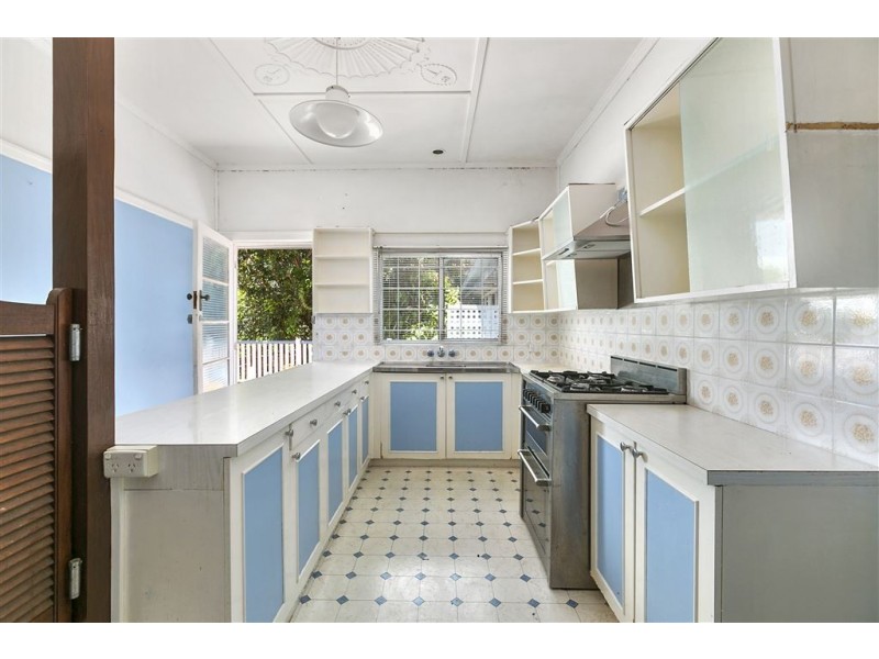 63 Martha Street, Camp Hill QLD 4152