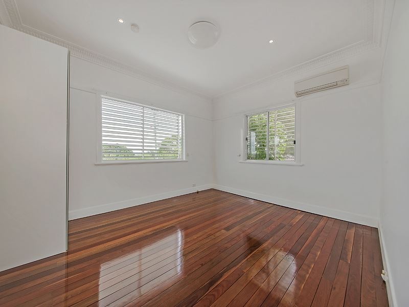 2 Sirius Street, Coorparoo QLD 4151