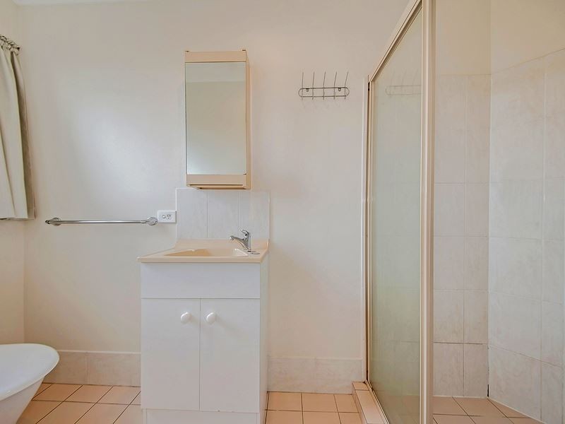 6/46 Robinson Street, Coorparoo QLD 4151