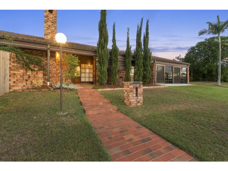 2 Ambrosius Street, Carindale QLD 4152