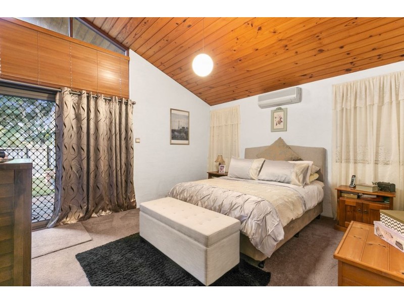 2 Ambrosius Street, Carindale QLD 4152