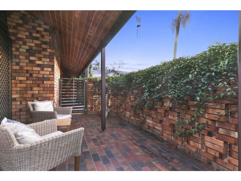 2 Ambrosius Street, Carindale QLD 4152