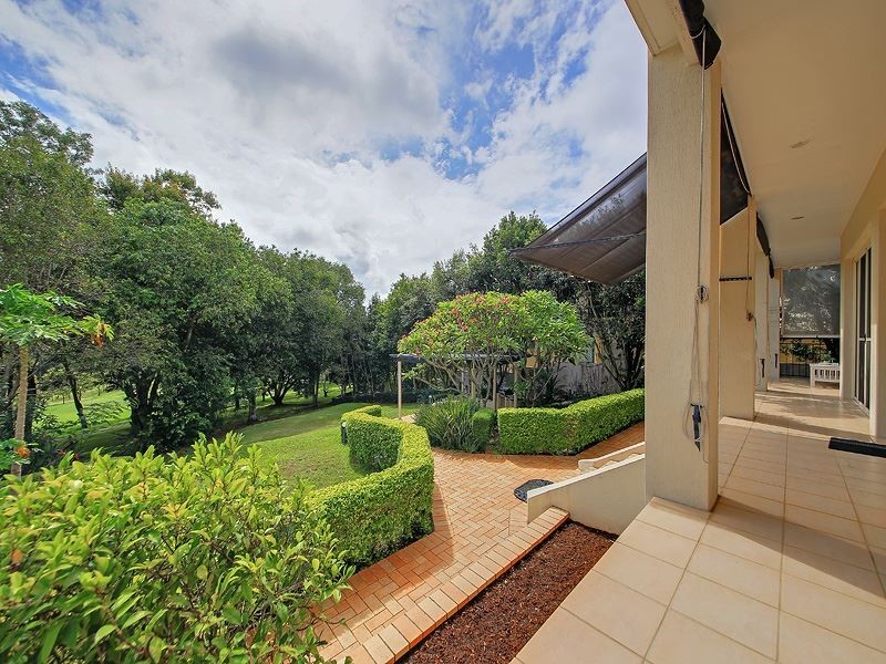 53 Fairway Place, Carindale QLD 4152