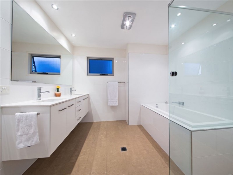 21 Wyena Street, Camp Hill QLD 4152