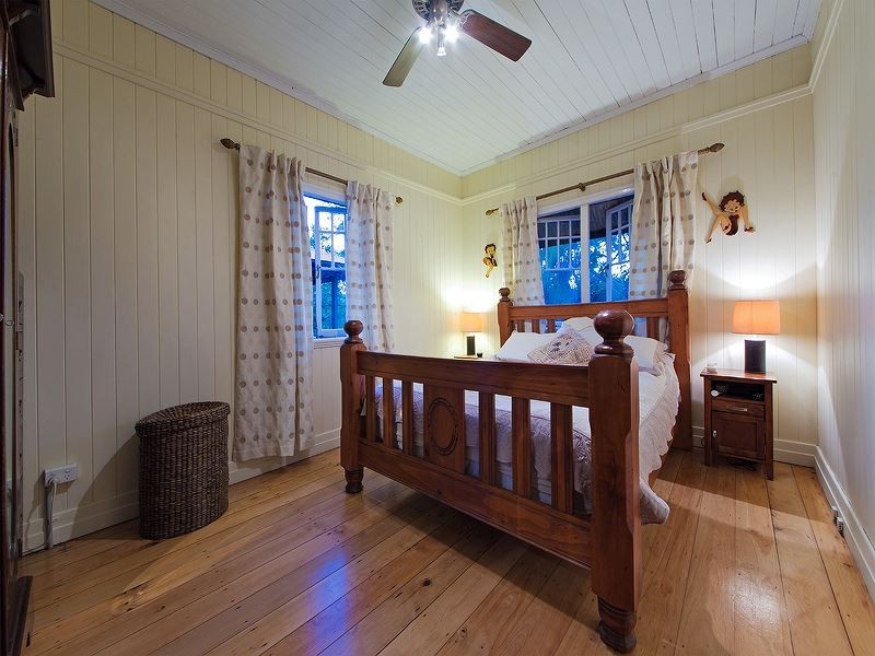 277 Bennetts Road, Norman Park QLD 4170
