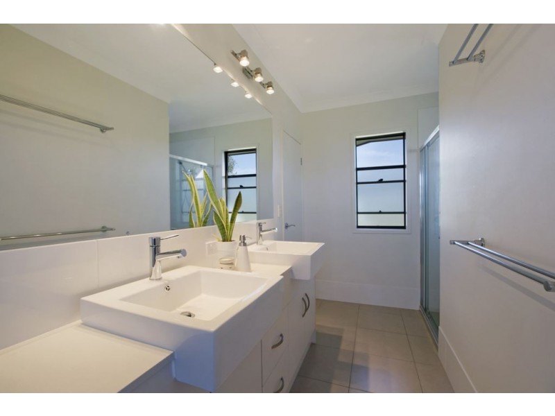 1 Venus Court, Karalee QLD 4306