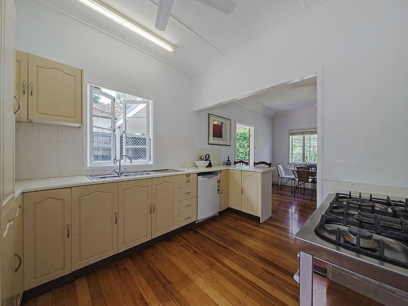 12 Orion Street, Coorparoo QLD 4151