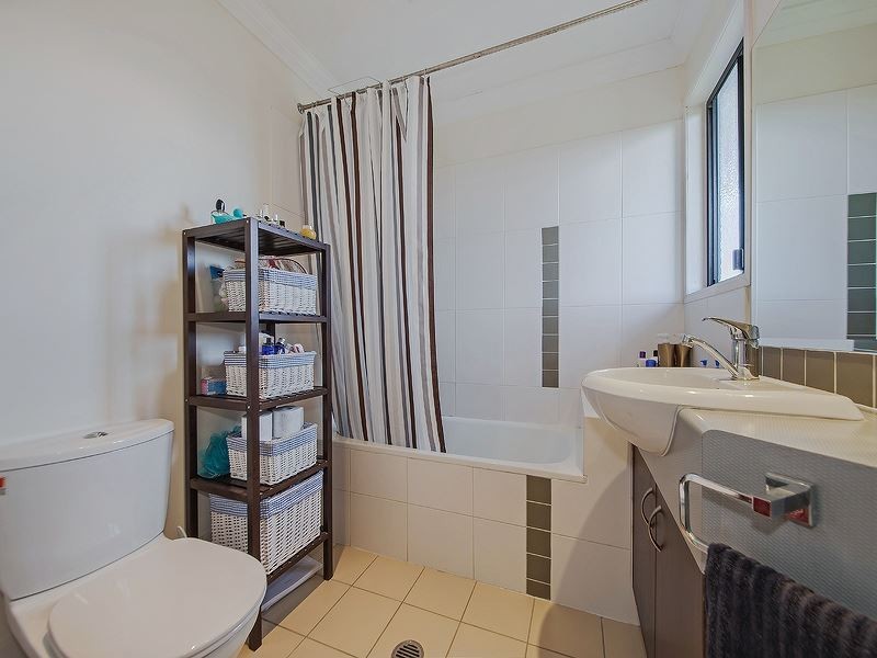 4/9 Talbot Street, Coorparoo QLD 4151