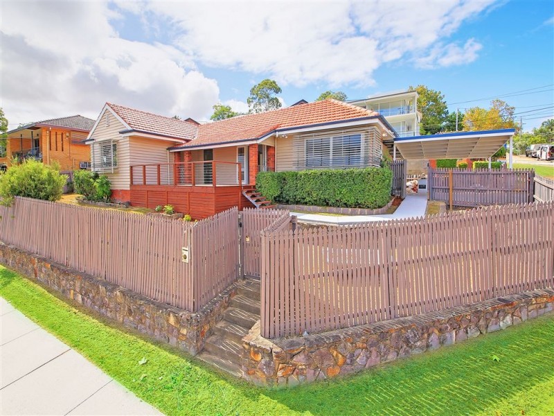 2 Sirius Street, Coorparoo QLD 4151