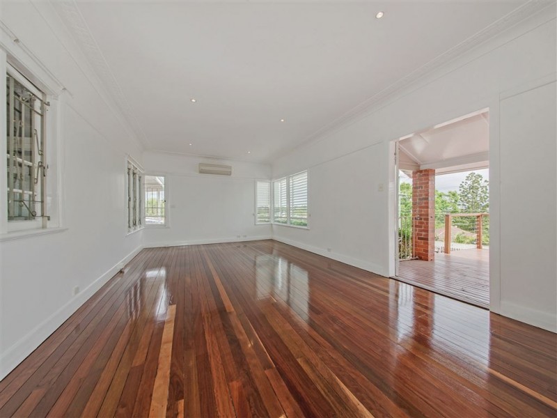 2 Sirius Street, Coorparoo QLD 4151