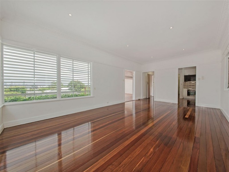 2 Sirius Street, Coorparoo QLD 4151