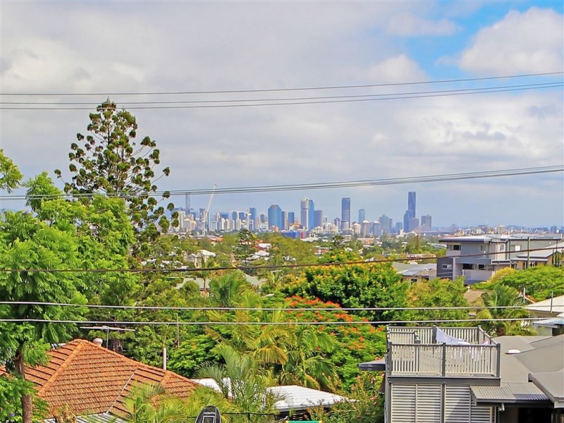 2 Sirius Street, Coorparoo QLD 4151