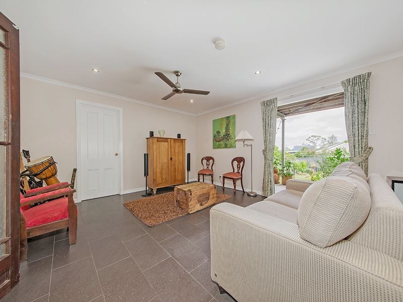 90 Bennetts Road, Camp Hill QLD 4152