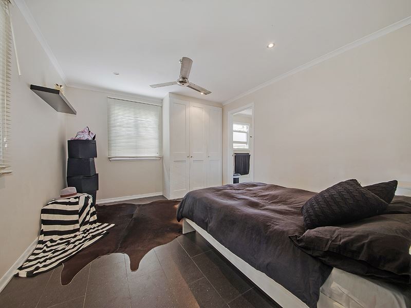 90 Bennetts Road, Camp Hill QLD 4152