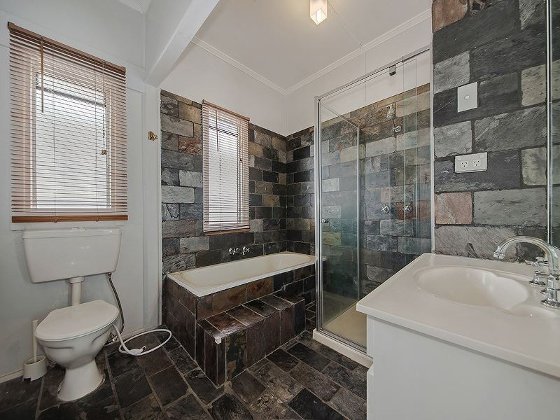 30 Bennetts Road, Camp Hill QLD 4152