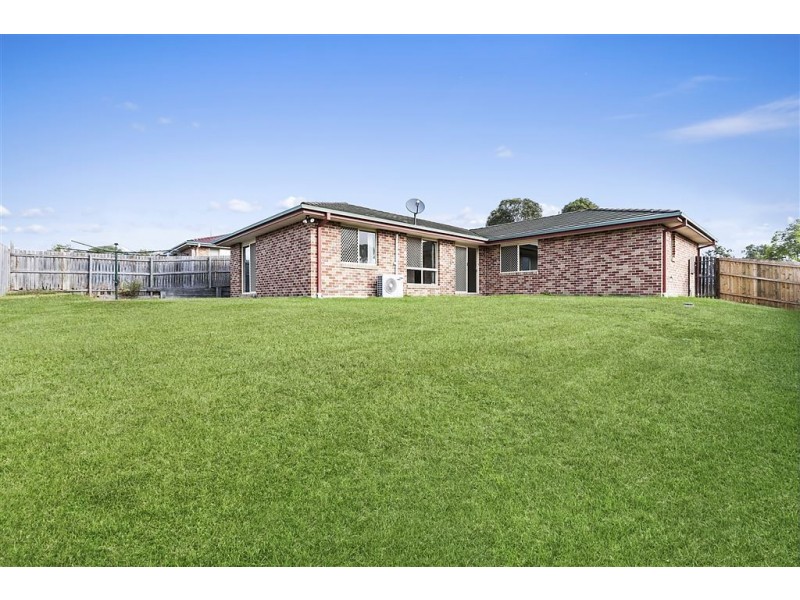13 Woodrow Place, Marsden QLD 4132