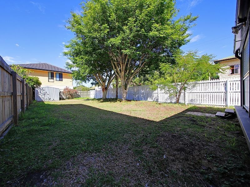 32 Gladstone Street, Coorparoo QLD 4151