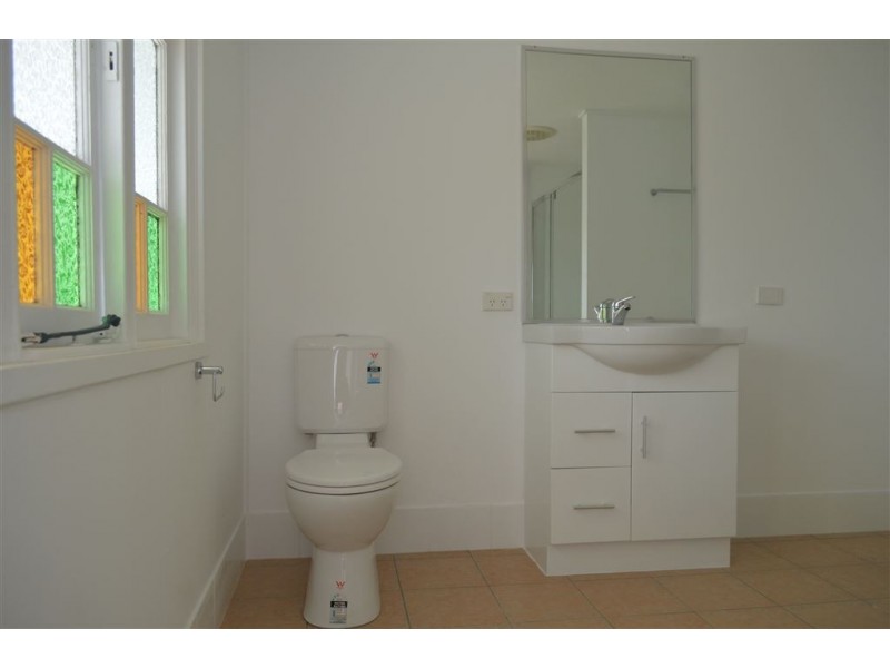 18b Jubilee Street, Greenslopes QLD 4120