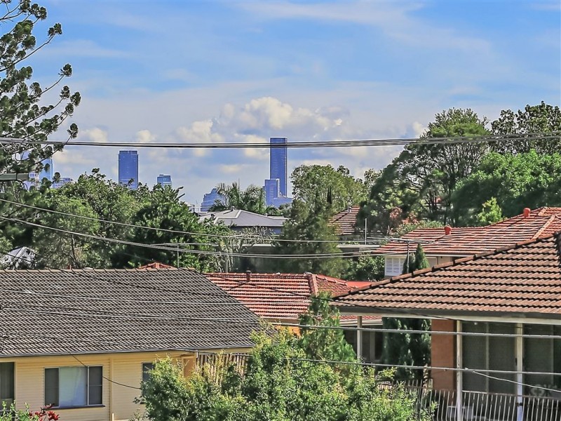 31 Greens Road, Coorparoo QLD 4151