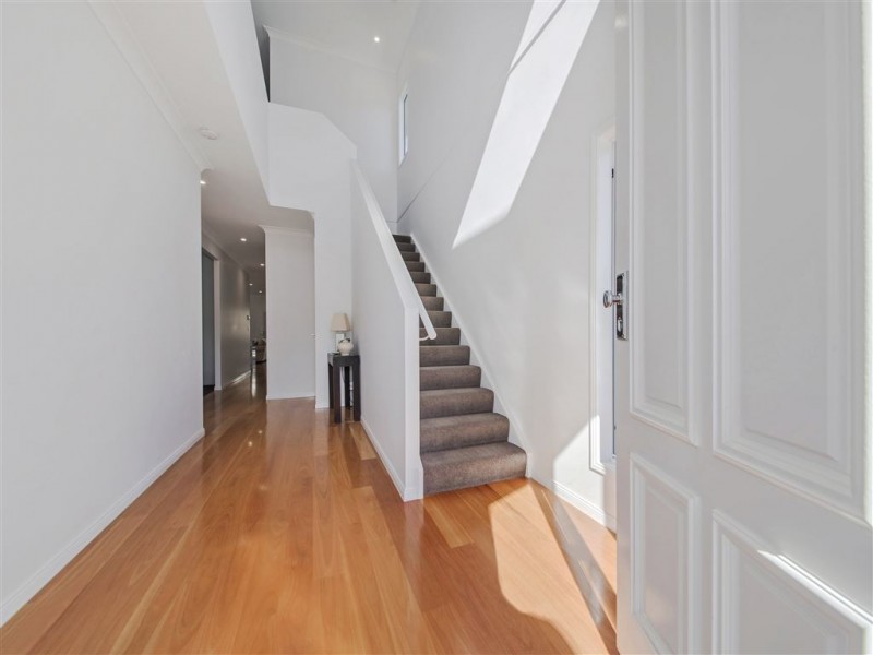 31 Greens Road, Coorparoo QLD 4151