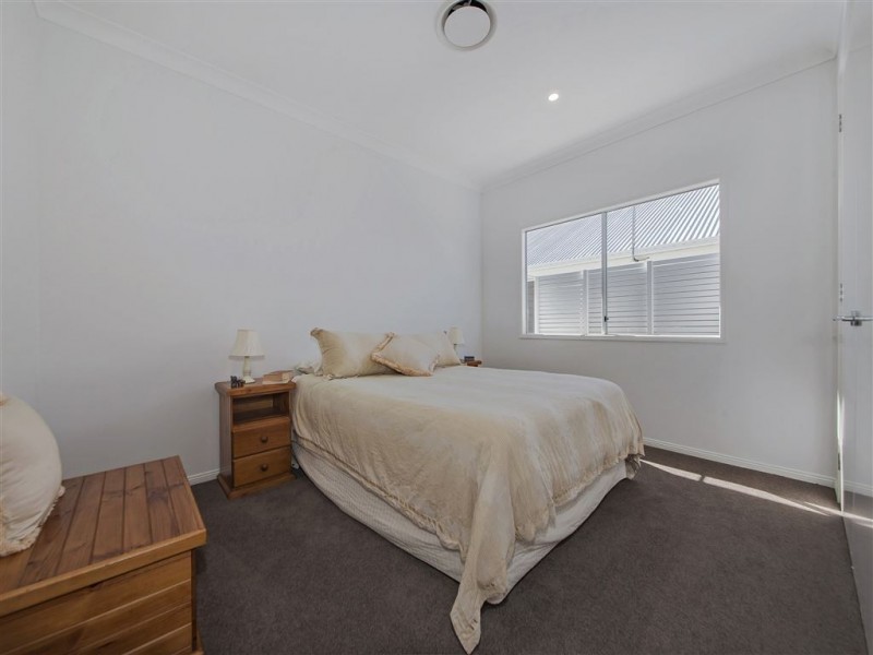 31 Greens Road, Coorparoo QLD 4151