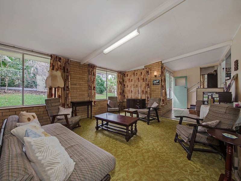 50 Wylma Street, Holland Park QLD 4121