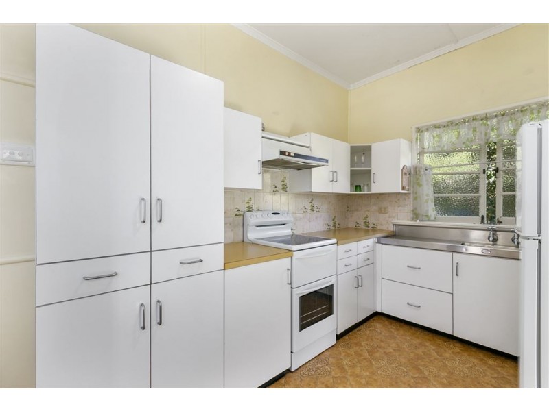 13 Weal Avenue, Tarragindi QLD 4121