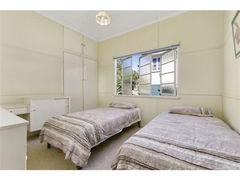 13 Weal Avenue, Tarragindi QLD 4121