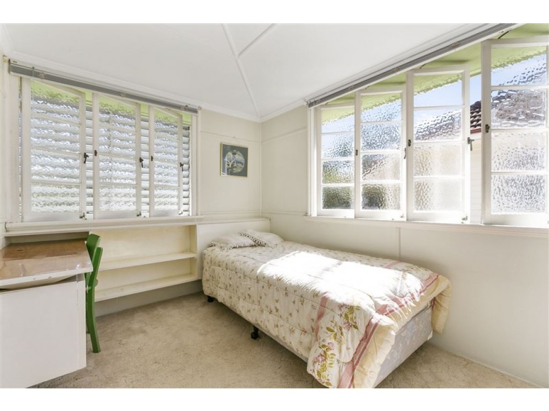 13 Weal Avenue, Tarragindi QLD 4121