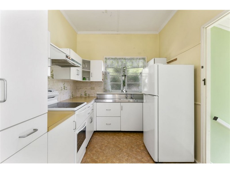 13 Weal Avenue, Tarragindi QLD 4121