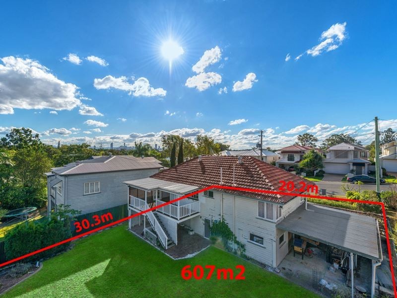 5 Waverley Road, Camp Hill QLD 4152