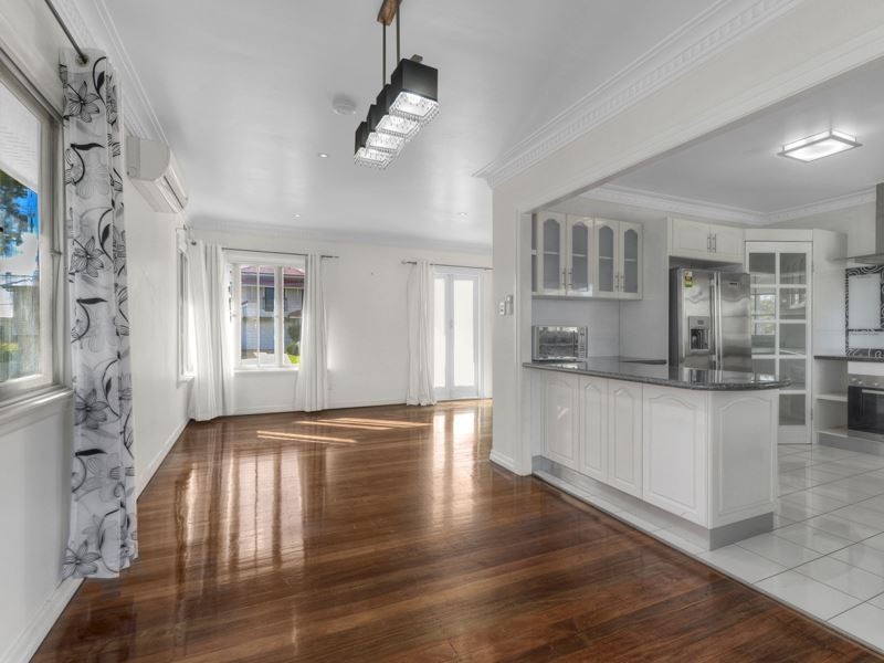 5 Waverley Road, Camp Hill QLD 4152