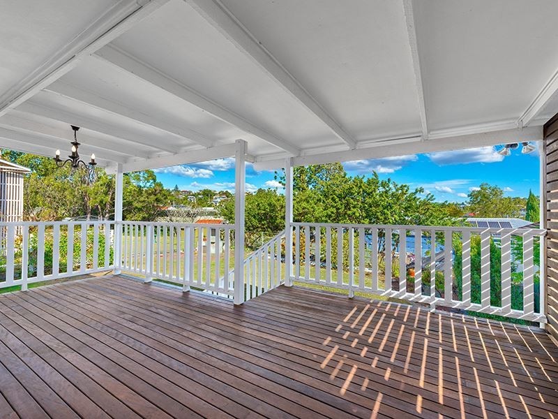 5 Waverley Road, Camp Hill QLD 4152