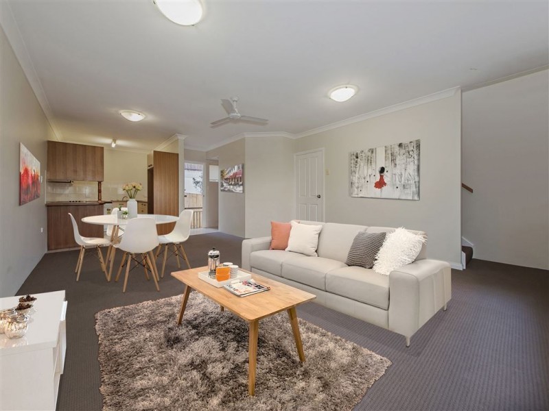 2/51 Jones Road, Carina Heights QLD 4152