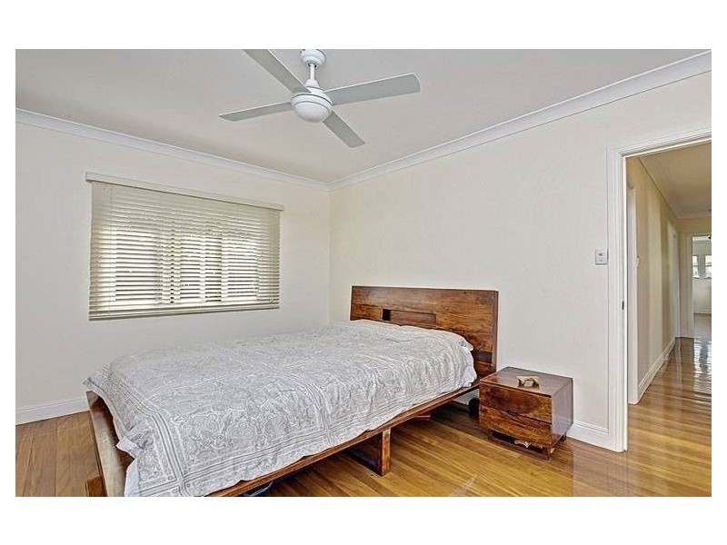 6 Garden Street, Greenslopes QLD 4120