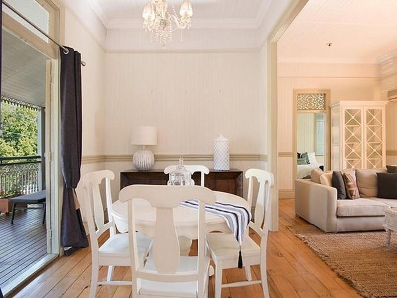 8 Birkalla Street, Bulimba QLD 4171