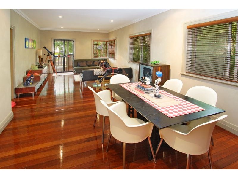 7 Henderson Street, Camp Hill QLD 4152