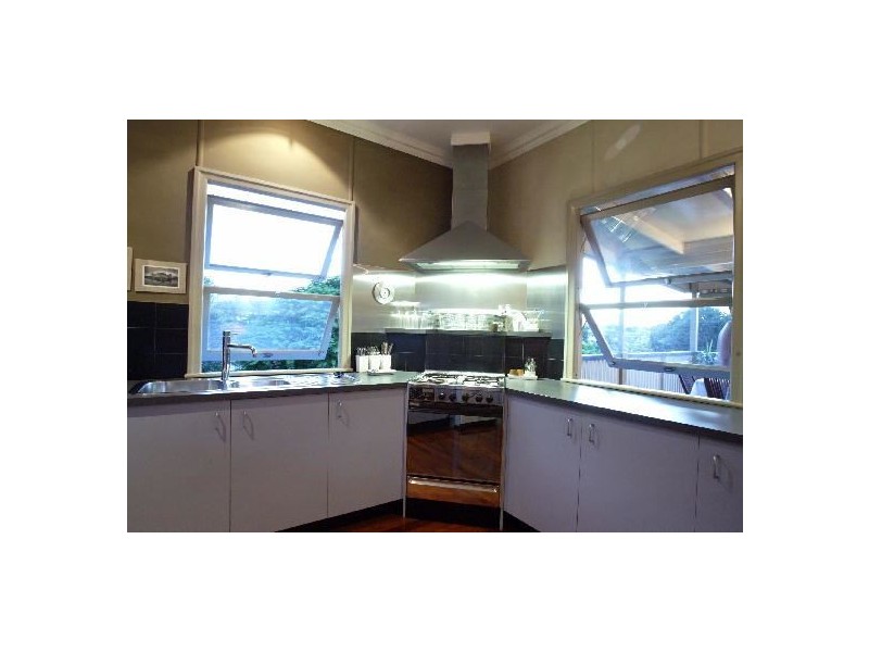 7 Henderson Street, Camp Hill QLD 4152