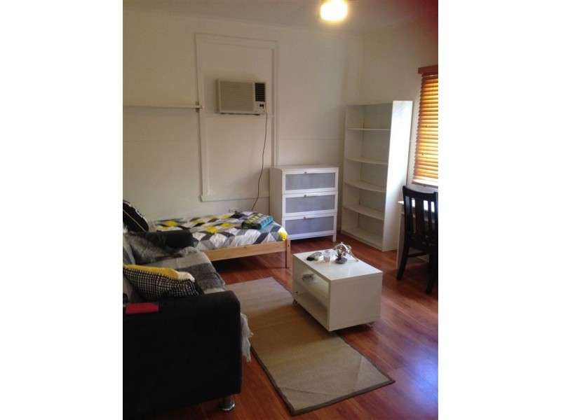 7C/230 Cavendish Rd, Coorparoo QLD 4151