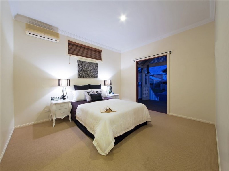 62 Wyena Street, Camp Hill QLD 4152