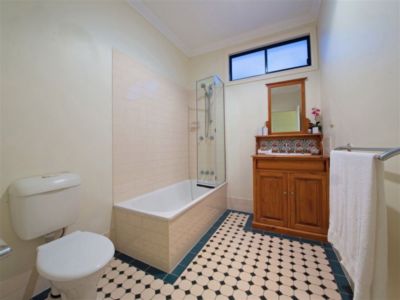 62 Wyena Street, Camp Hill QLD 4152