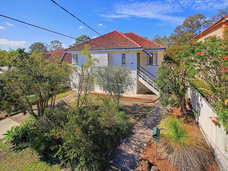 17 Arlington Street, Coorparoo QLD 4151