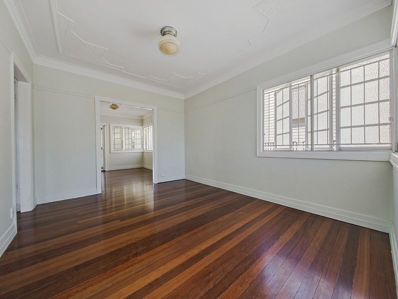 17 Arlington Street, Coorparoo QLD 4151