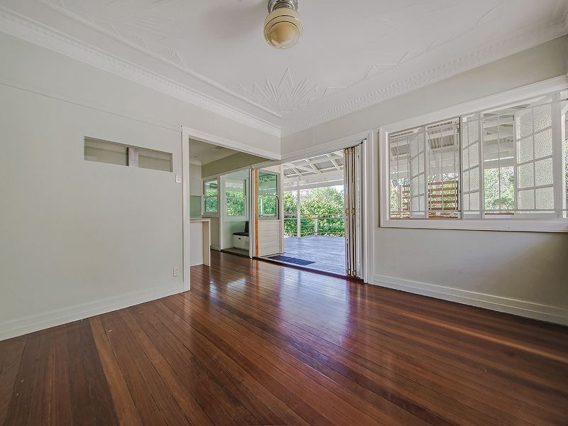 17 Arlington Street, Coorparoo QLD 4151