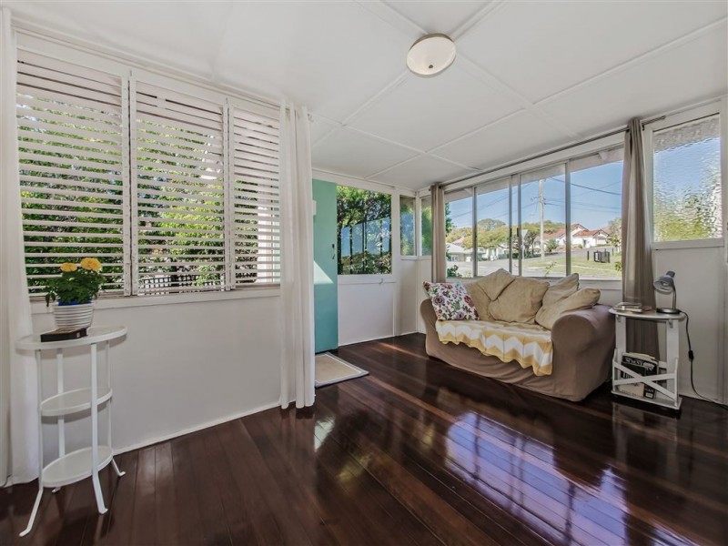 Holland Park QLD 4121