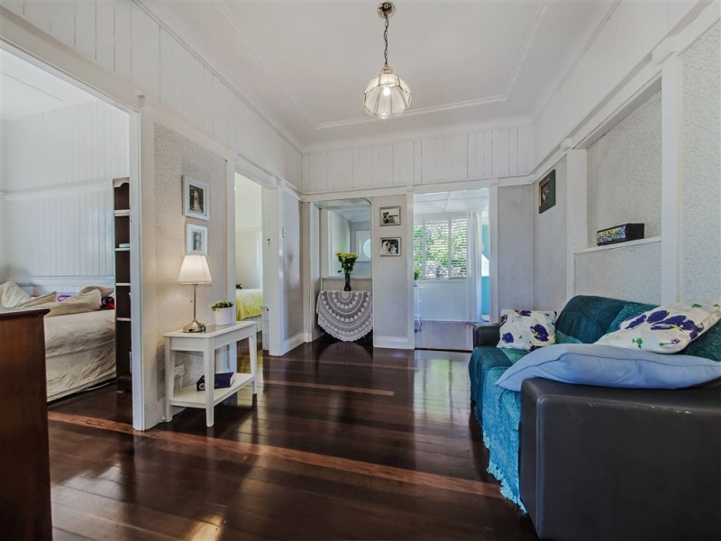 Holland Park QLD 4121