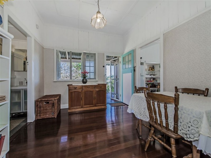 Holland Park QLD 4121