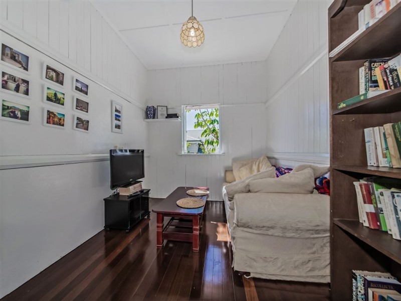 Holland Park QLD 4121